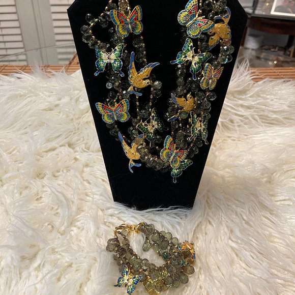 Sassy Jones Jewelry - Sassy Jones "Love Bird"  2-piece set